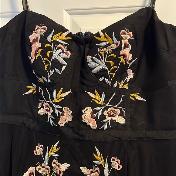 City Chic Black and Pink Bodycon Cocktail Dress - Picture 2 of 9